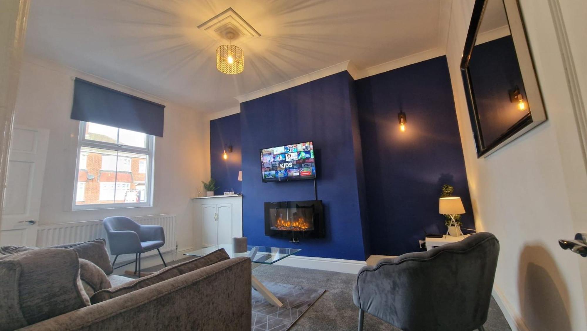 Cosy Home Perfect For Families And Contractors With Free Parking 达灵顿 外观 照片